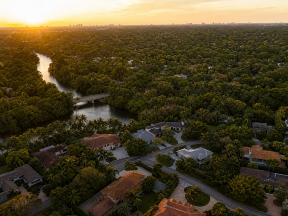 Featured image for Seller Closing Costs in South Miami: Who Pays What