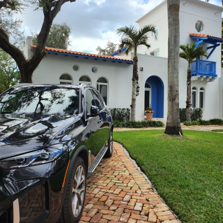 Asking Prices in North Pinecrest East Reach a Median $6.4M